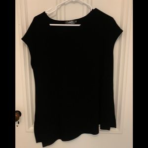 women’s black tee